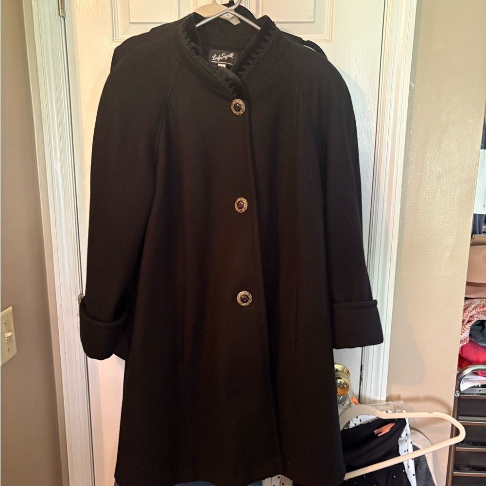 Black Women's Coat‎